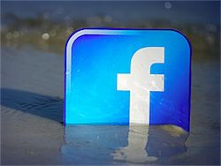 Facebook создает новую соцсеть для профессионалов