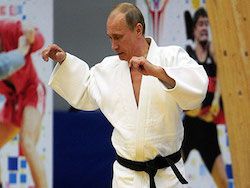 Путин получил очередной дан по каратэ