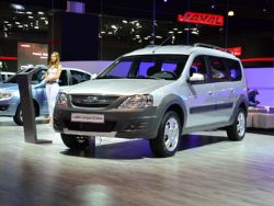 Стоимость Lada Largus Cross начинается от 485 тысяч рублей