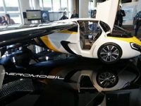 Поставки летающих автомобилей AeroMobil начнутся в 2020 году