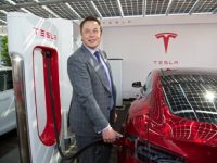 Tesla прекратит продажи начальных модификаций электрокара Model S