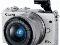 Canon представила беззеркальный фотоаппарат EOS M100