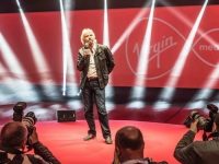 В России появится новый виртуальный оператор Virgin