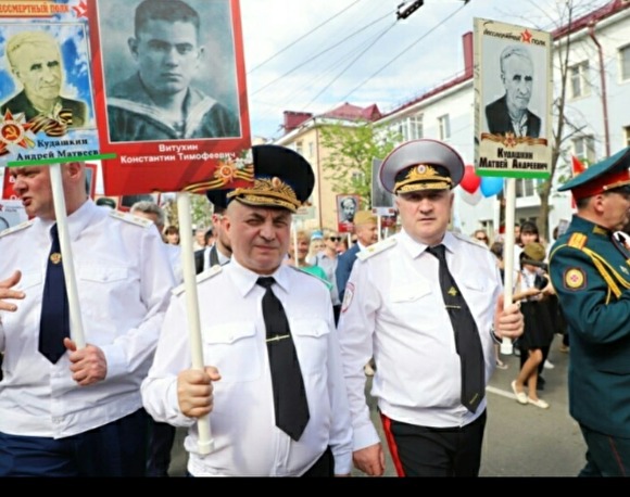 В Мордовии силовики пронесли в "Бессмертном полку" фото одного ветерана с разными именам