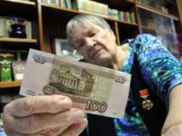 На продуктах стали экономить почти четверть россиян