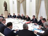 Путин поручил решить вопрос о досрочном пенсионном обеспечении шахтеров