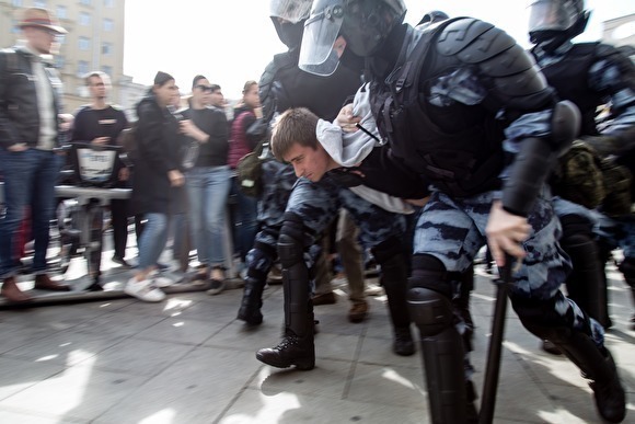 ПЭН-Москва и «Свободное слово» распространили заявление о подавлении протестов в Москве