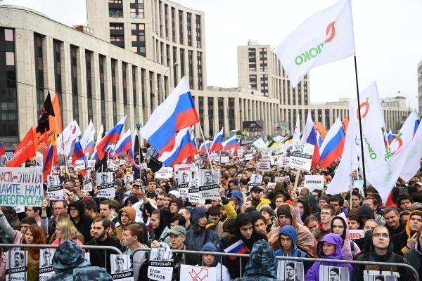 «Сейчас, конечно, час силовиков»