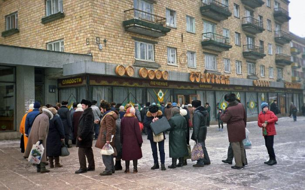 Сравниваем советские и современные зарплаты