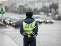 В Иркутской области сотрудник ГИБДД сломал себе ногу, избивая задержанного