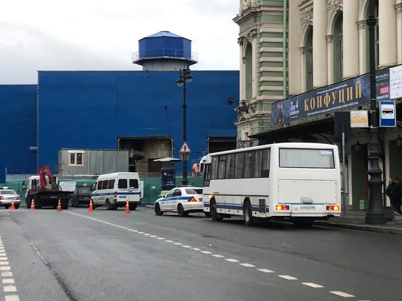 Петербуржцы заподозрили митинг ОМОН возле Мариинского театра