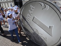 Рубль растет, несмотря на все усилия