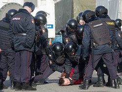 Интервью "Протестной Москвы" с бойцом ОМОНа