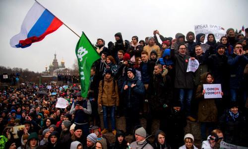 Власть поняла, что молчать о Медведеве и митингах уже нельзя
