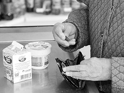 Повышение МРОТ несет в себе много подводных камней