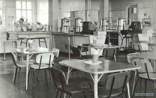 Чем кормили людей в советских столовых