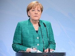 Меркель выразила соболезнования семье погибшего после нападения в Гамбурге