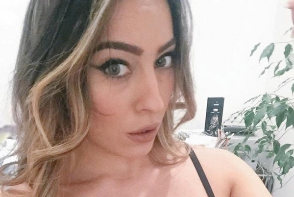 Pompa Tour: Итальянка оказала интим-услуги четырем сотням мужчин из-за политического обещания