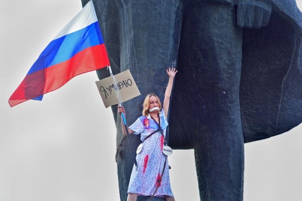 В цепях под вождём