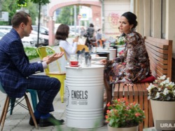 "Многие состоявшиеся семьи не видят здесь будущего для себя и детей"