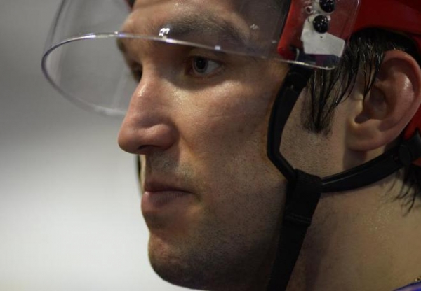 Рогозин пристыдил Овечкина за отказ от участия в Олимпиаде