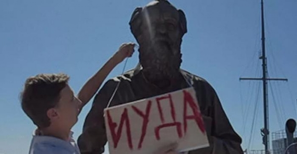 Жить не по лжи Солженицына&hellip; Но в школе-то зачем этого монстра проходить?