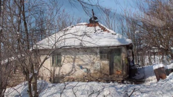 Одинокая старушка выживала с помощью соседей