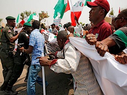 Нигерия: коррупция, месть и духовные скрепы