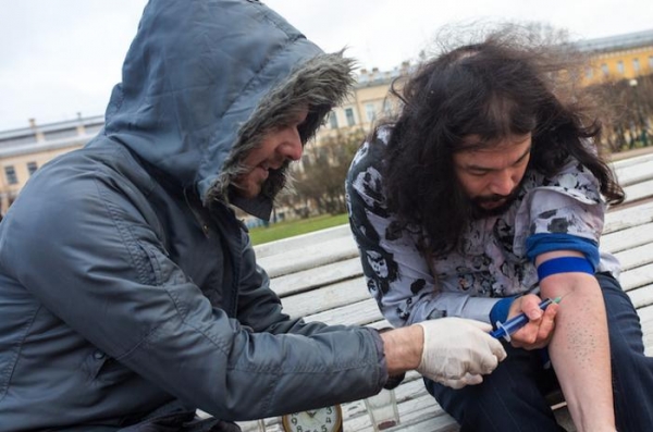 Доктор "Смерть", или ВИЧ на брудершафт