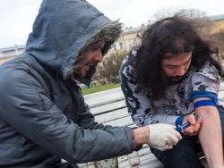 Доктор "Смерть", или ВИЧ на брудершафт