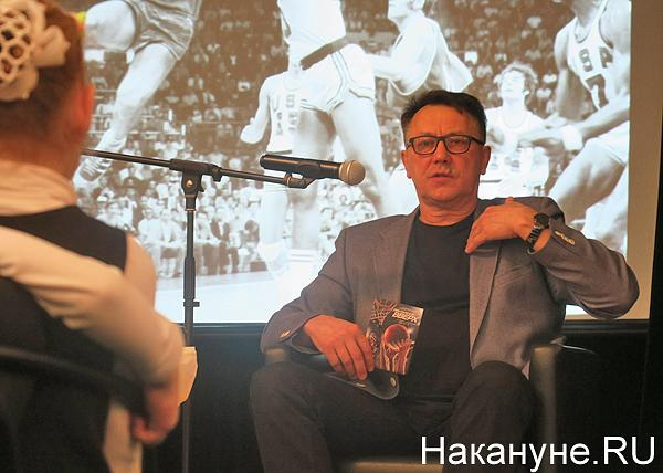 "Ценности, которые сейчас потеряны". Известный тренер рассказал подлинные истории героев фильма "Движение вверх"