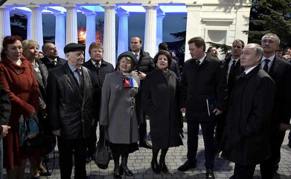 Культуру и искусство в регионы: Путин в Севастополе обещает Эрмитаж