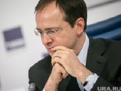 Мединский предложил снять "серьезный политический триллер" про Олимпиаду-2018