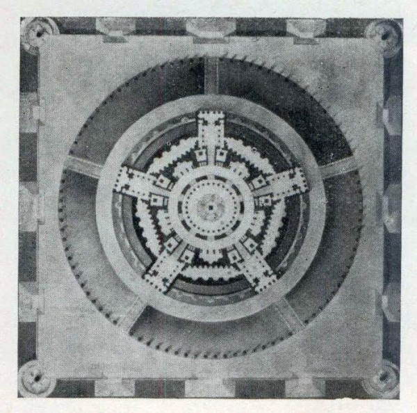 Ликвидировать мавзолей и некрополь у Кремлевской стены&hellip; планировалось ещё в 1954 году