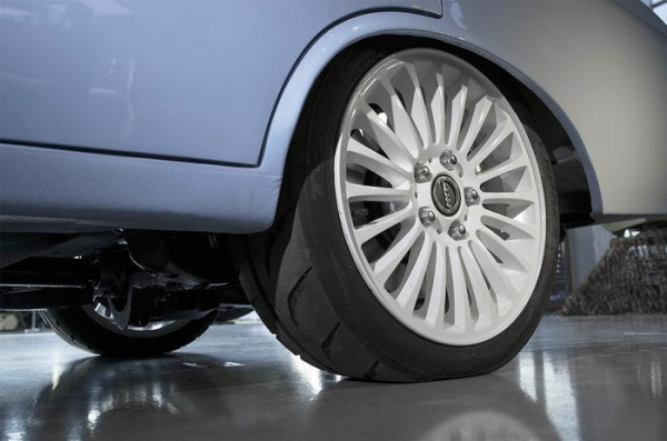 Концерн &laquo;Калашников&raquo; представил своего убийцу Tesla