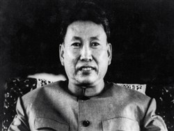 Грязный Пол: Миллионы трупов и сказочные богатства самого загадочного диктатора