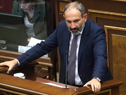 Пашинян посоветовал олигархам сдать награбленное