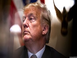 СМИ: айфон Трампа прослушивается Россией и Китаем