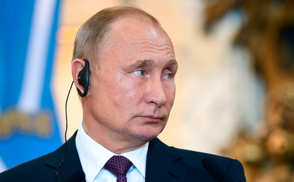 Путин объяснил арест правозащитника Пономарева нежеланием беспорядков &laquo;как в Париже&raquo;