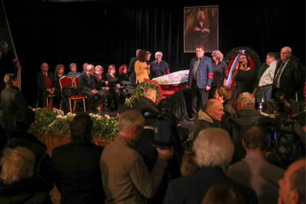 И Путин, и Навальный. В Москве простились с Людмилой Алексеевой