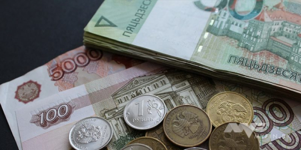 Зачем Россия хочет заменить белорусский рубль российским?