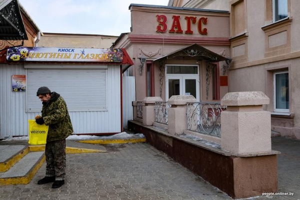 Пятьсот? Пятьсот рублей &mdash; это хорошо. Знаете, как мы бы на них жили!