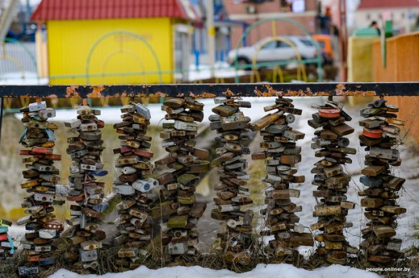 Пятьсот? Пятьсот рублей &mdash; это хорошо. Знаете, как мы бы на них жили!