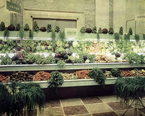 Фальшивые фото советских магазинов
