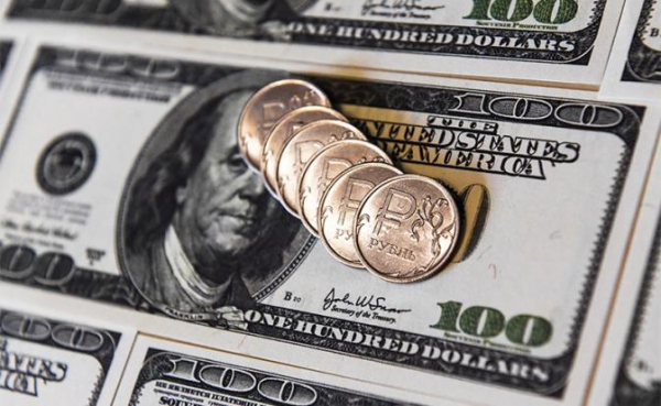 Индекс силы и бессилия рубля: Взлет доллара до 70 за &laquo;деревянный&raquo; неизбежен