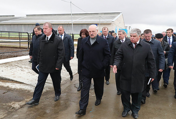 Крах белорусской экономики, или зачем Лукашенко устраивает показуху