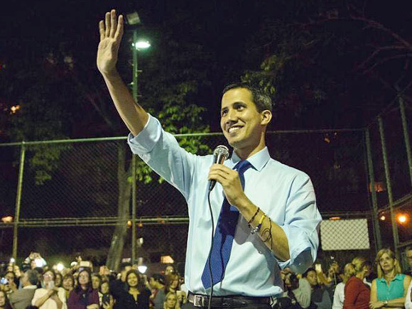 Лидер оппозиции Венесуэлы возвращается из Колумбии и призывает к протестам