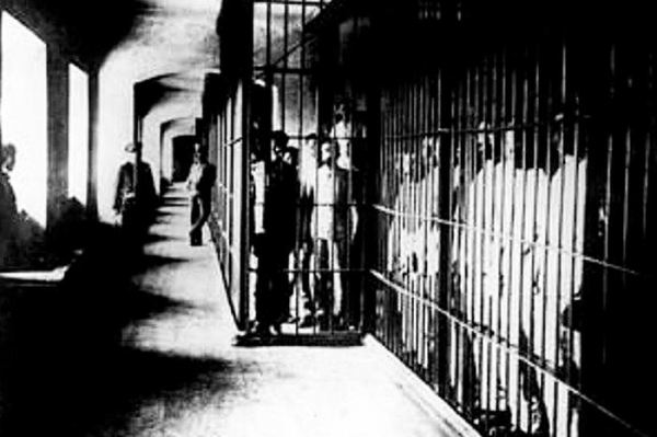 Как советским гражданам врали про концлагеря