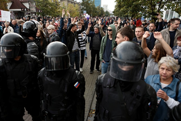 Страна на пороге больших перемен.&laquo;Масштабный политический кризис в России неизбежен&raquo;.