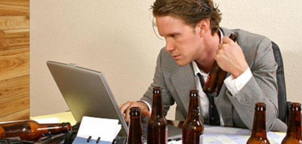 Трезвенники пропускают работу не реже алкоголиков